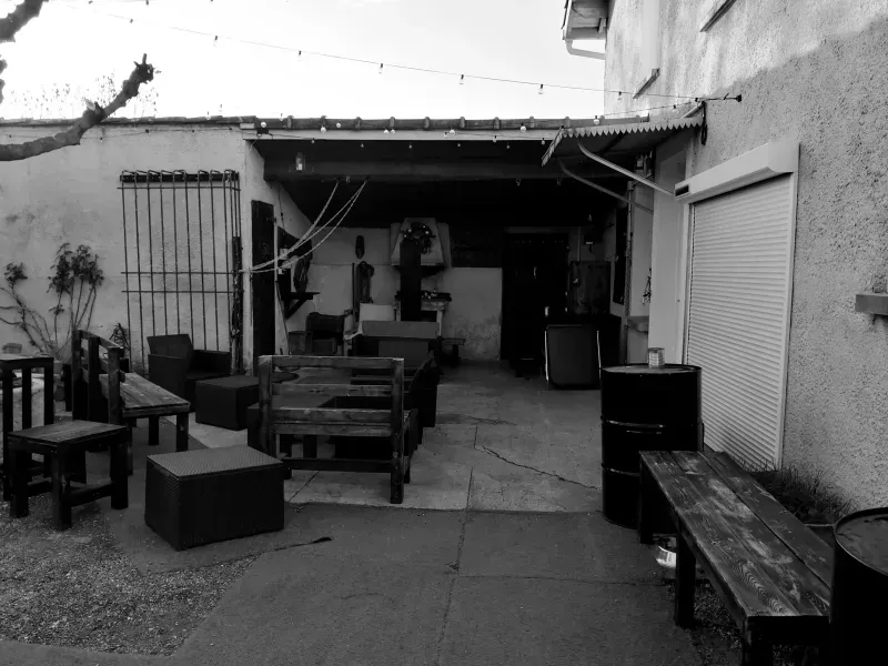 exterieur refuge antre des vices